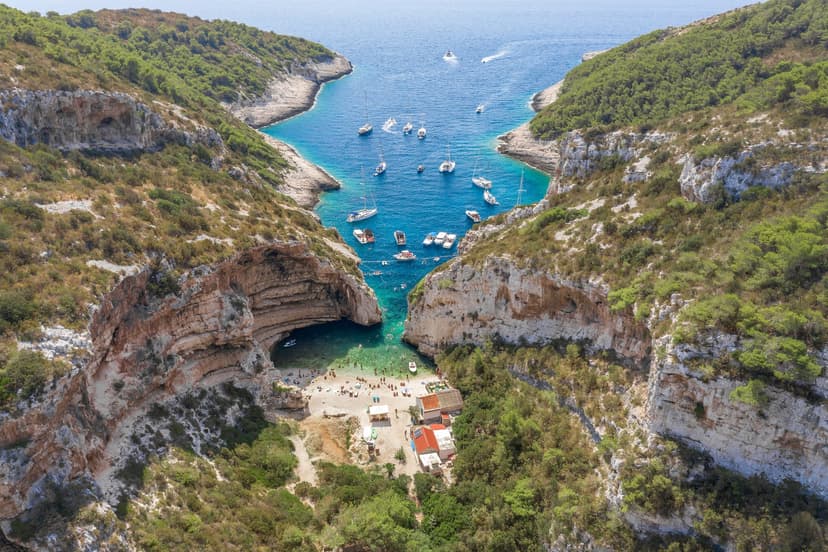 G-vis-komisa-bay-island