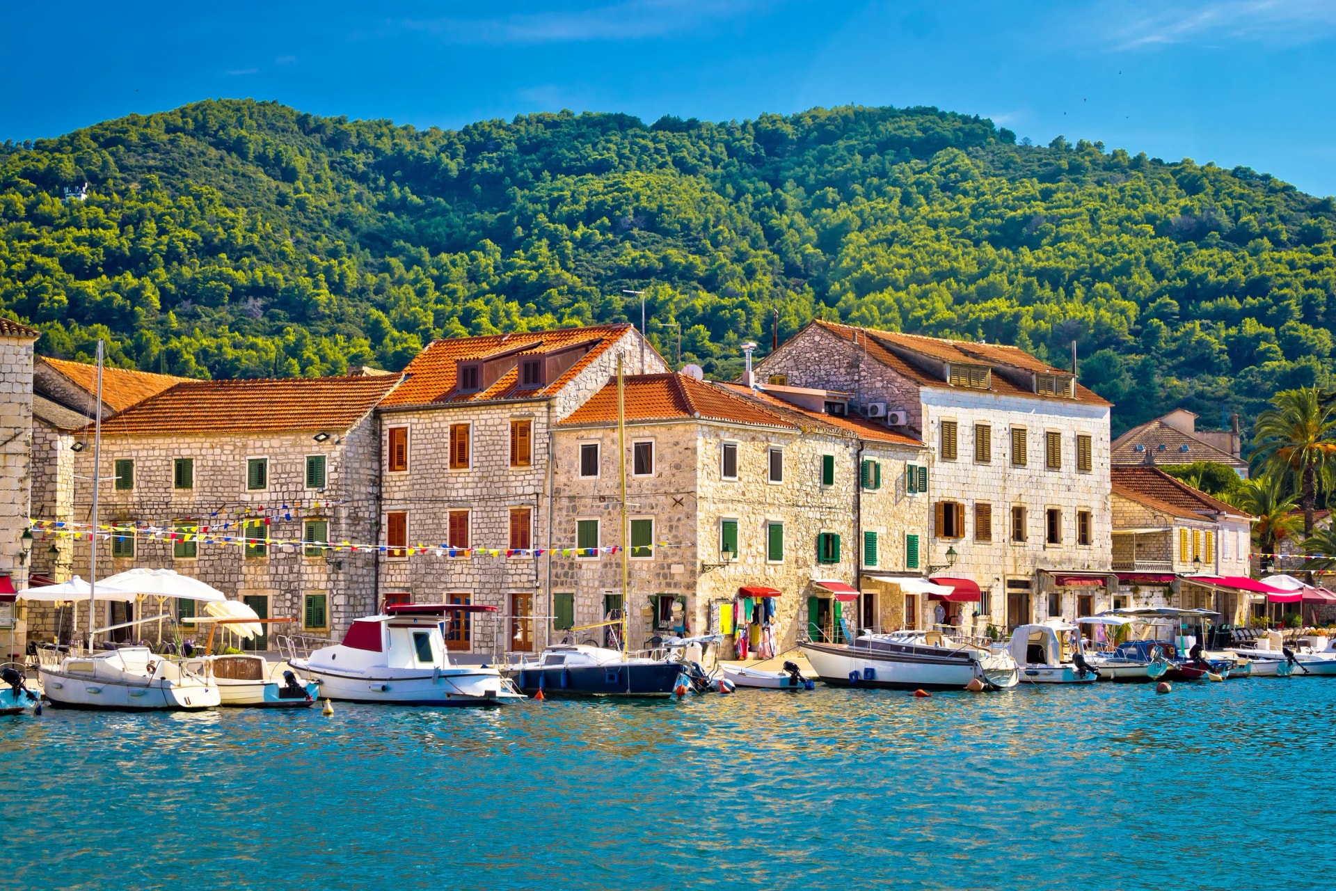 Stari Grad waterfront view un Hvar