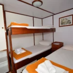 Interior nikola boat