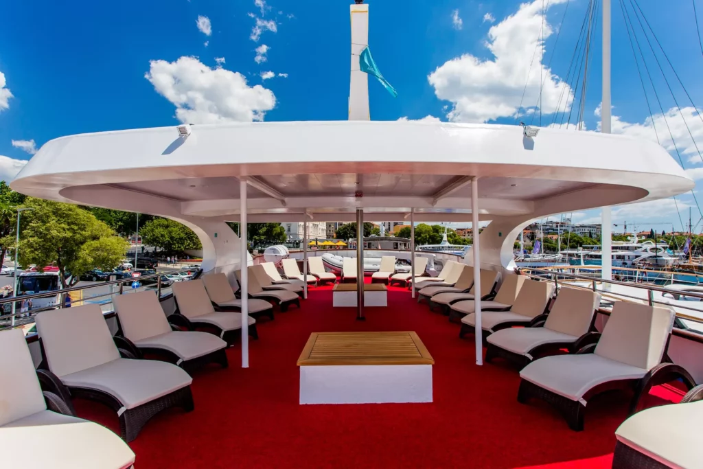 Platz zum Entspannen bei Mondschein