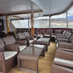 Außendeck bei Mondschein