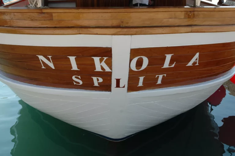 Nikola boat