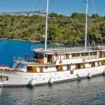 Luftaufnahme maggellan inselhuepfen kroatien