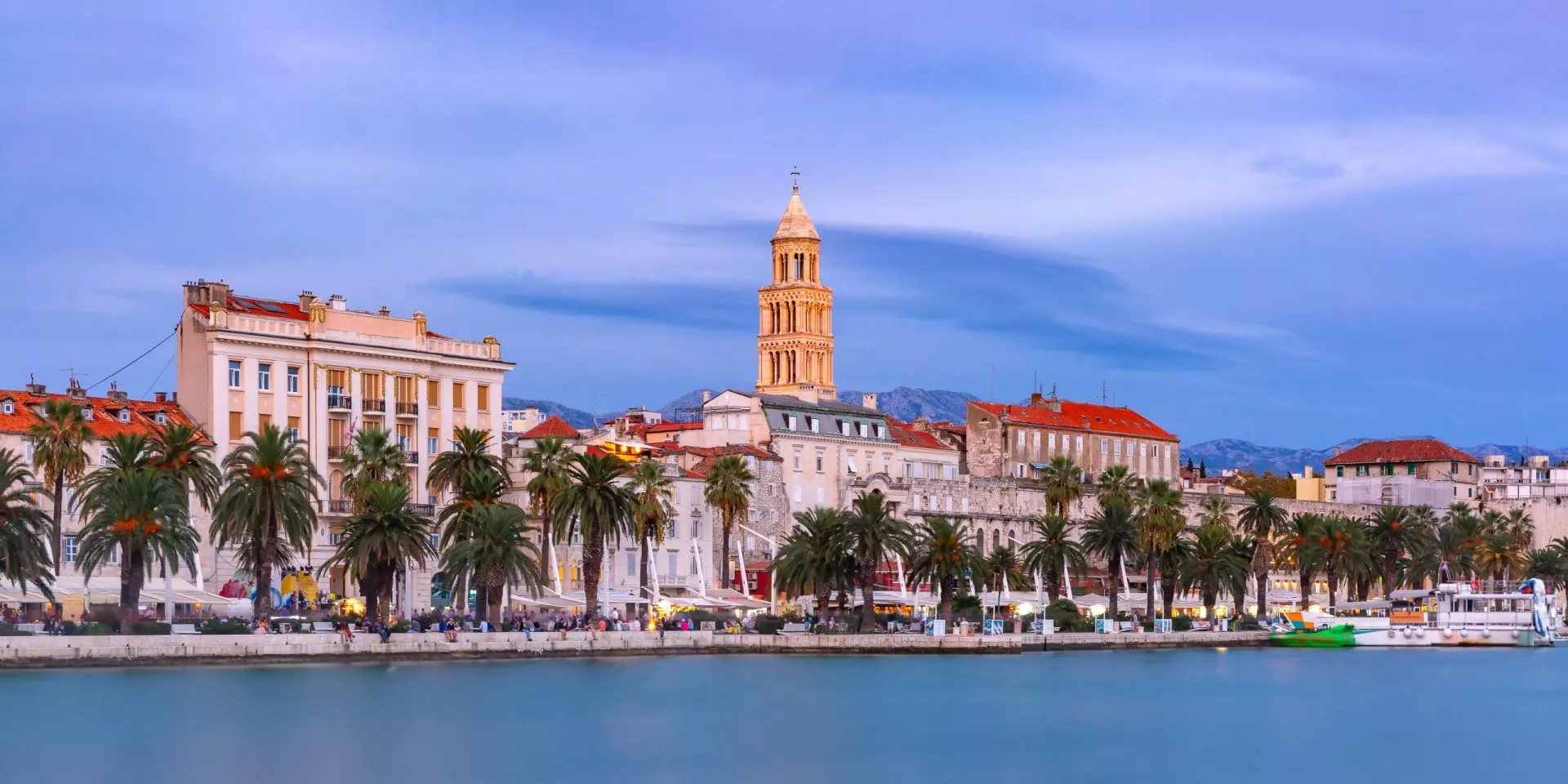Panoramic view famous palace emperor diocletian shore adriatic sea split second largest city croatia night